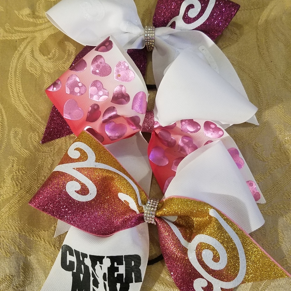 3 cheer bows
